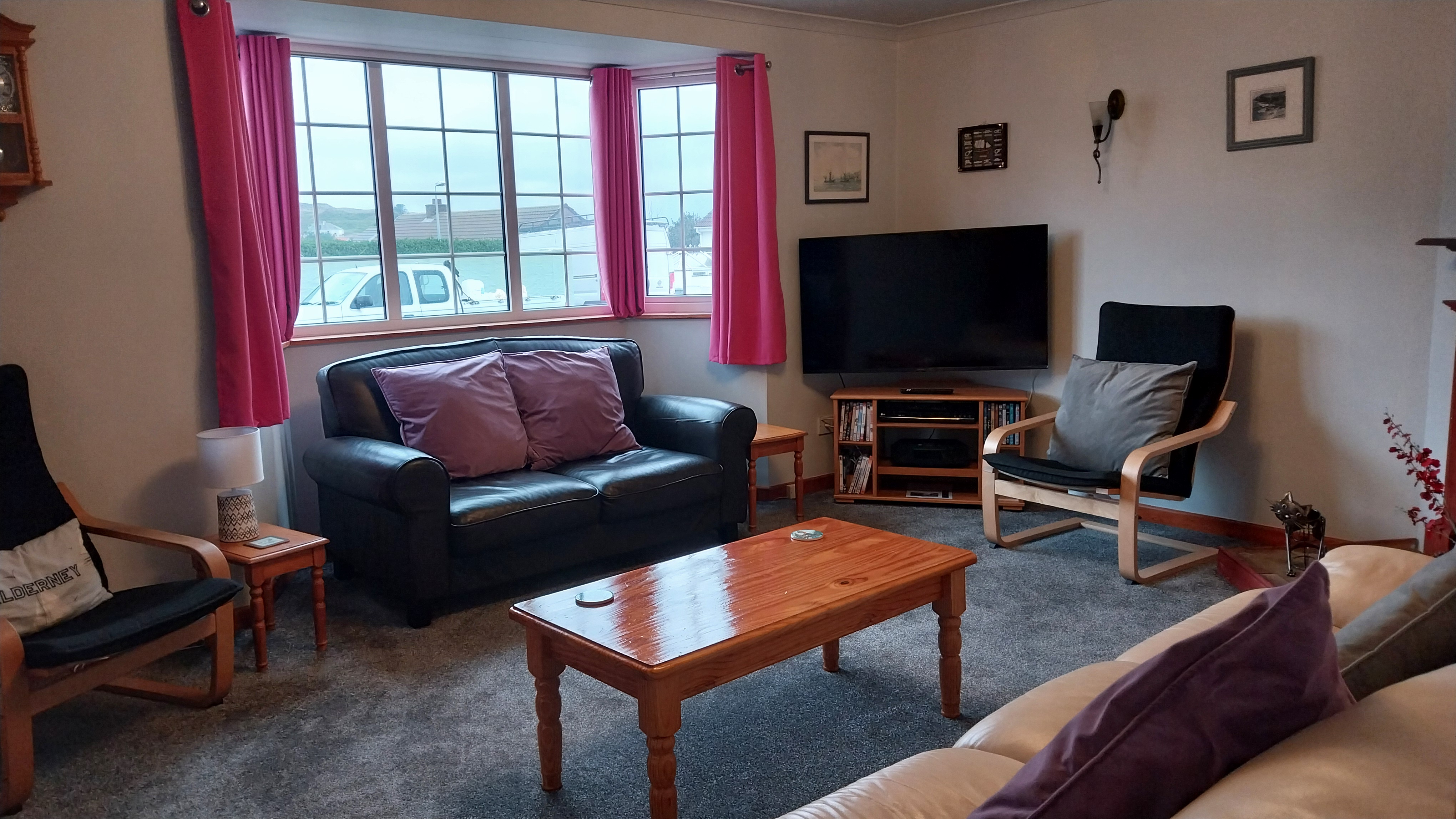 Lounge - First Floor 